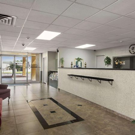 Howard Johnson By Wyndham Winter Haven Fl Esterno foto
